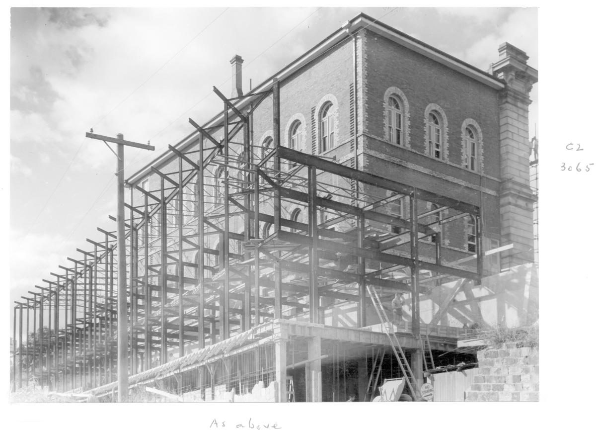 Construction of extensions to the State Library of Queensland on William St - Brisbane, February 1959