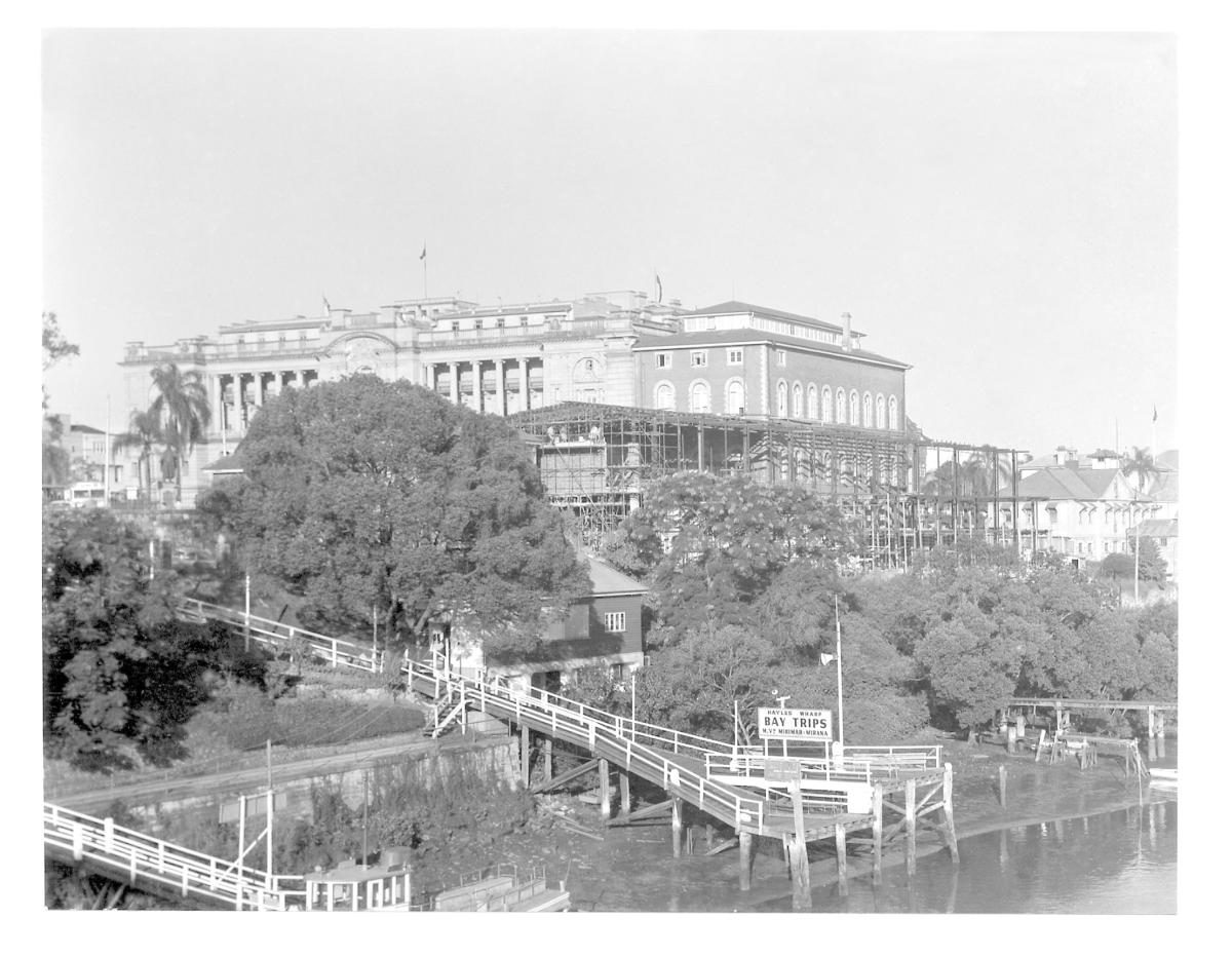 Construction of extensions to the State Library of Queensland on William St - Brisbane, 1959
