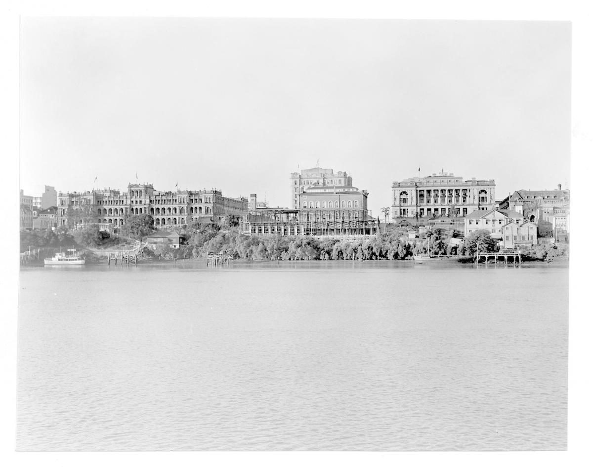 Construction of extensions to the State Library of Queensland on William St - Brisbane, 1959