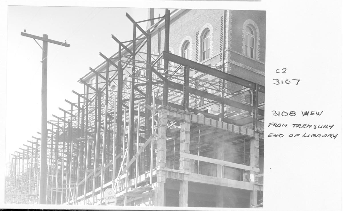 Construction of extensions to the State Library of Queensland on William St - Brisbane, 1959