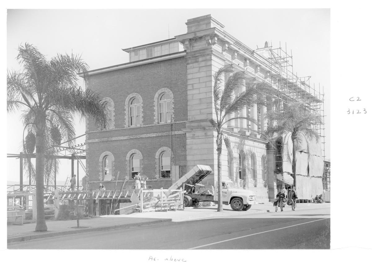 Construction of extensions to the State Library of Queensland on William St - Brisbane, May 1959