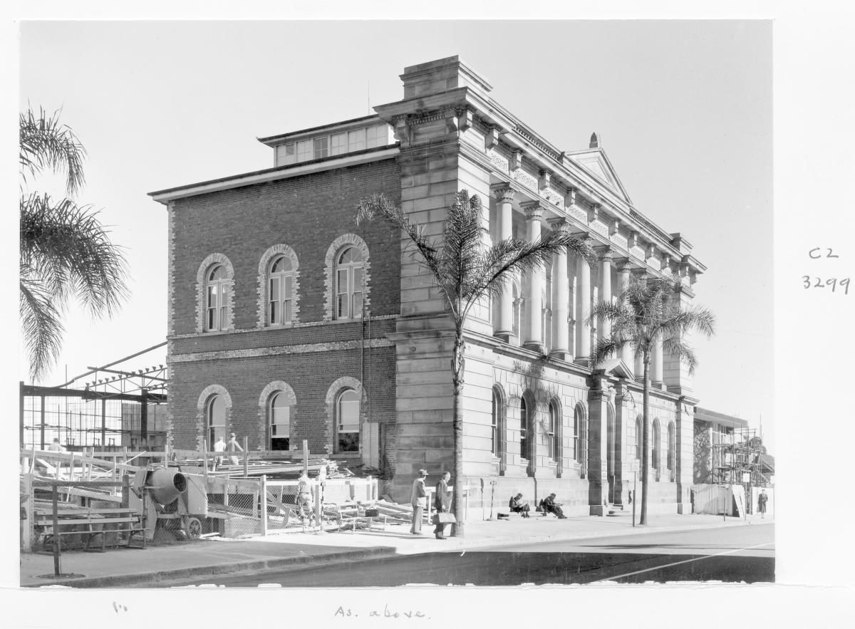 Construction of extensions to the State Library of Queensland on William St - Brisbane, August 1959