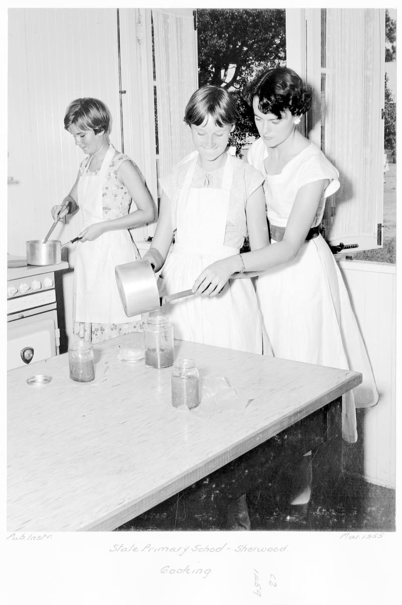 Sherwood State School, Cooking - Brisbane, March 1955
