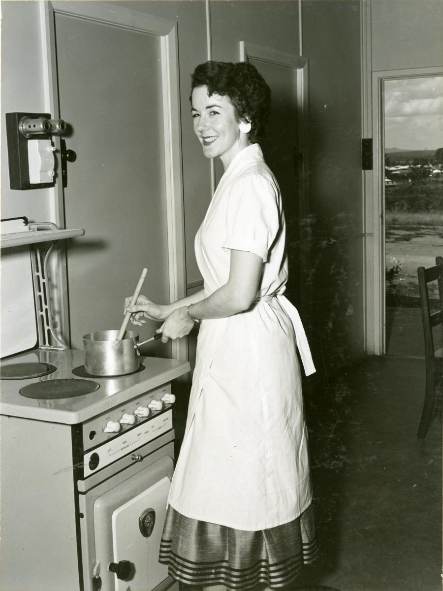 Salisbury State High School, Cooking - Brisbane, March 1955