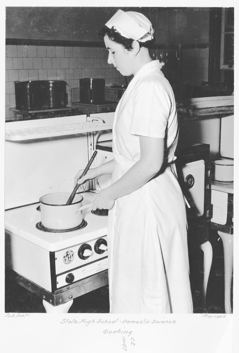 State High School, Domestic Science, Cooking - Brisbane, March 1955