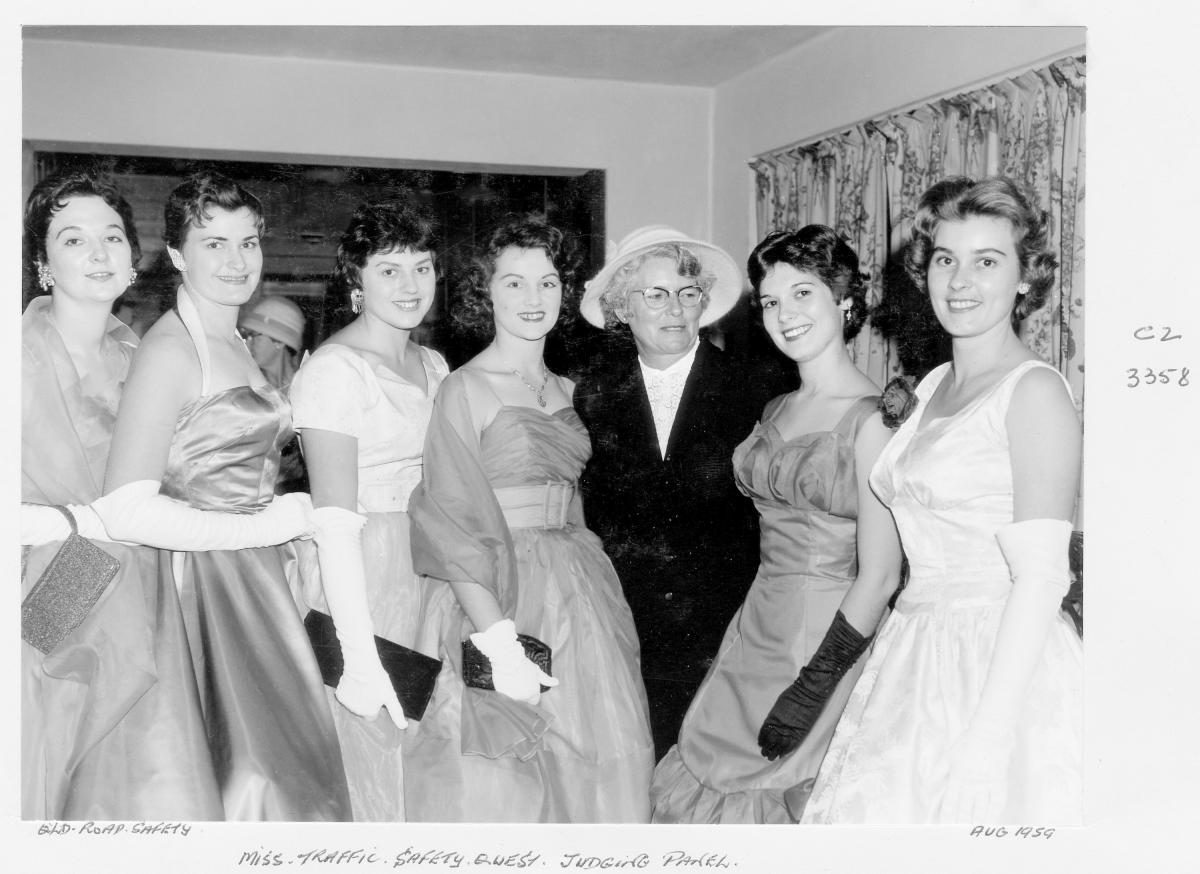 Miss Traffic Safety Quest - Entrants and judge - Brisbane, August 1959