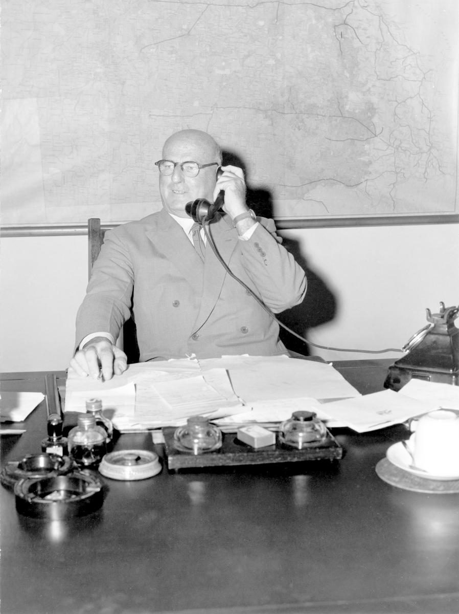 Mr W L Payne, Chairman of the Land Court - Brisbane, December 1959