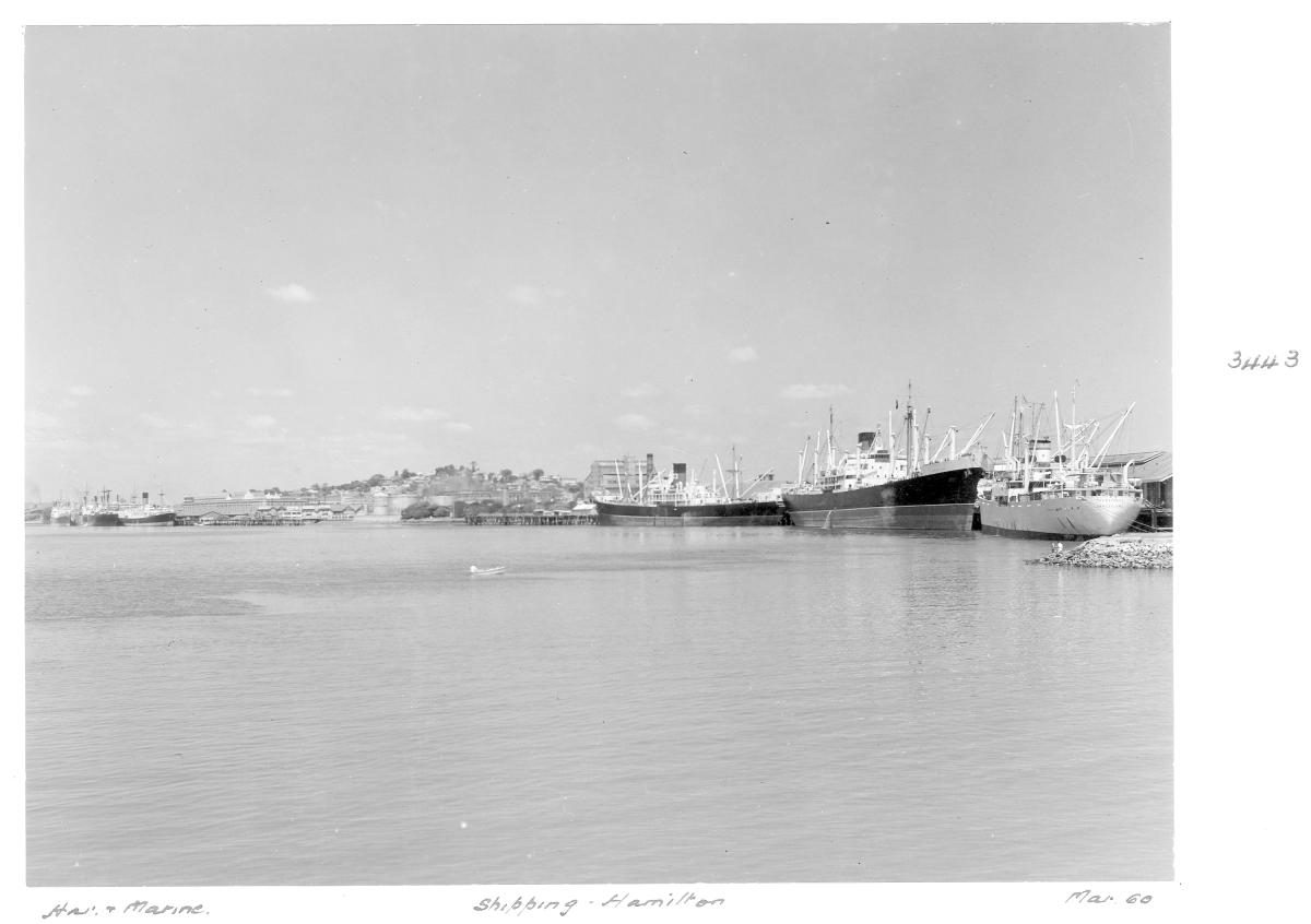 Shipping at Hamilton - Brisbane, March 1960