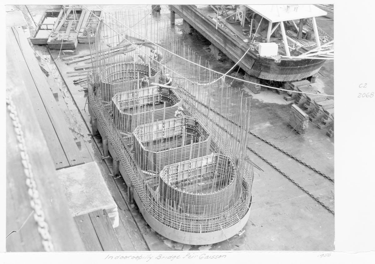 Indooroopilly Bridge construction, pier caisson - Brisbane, 1956