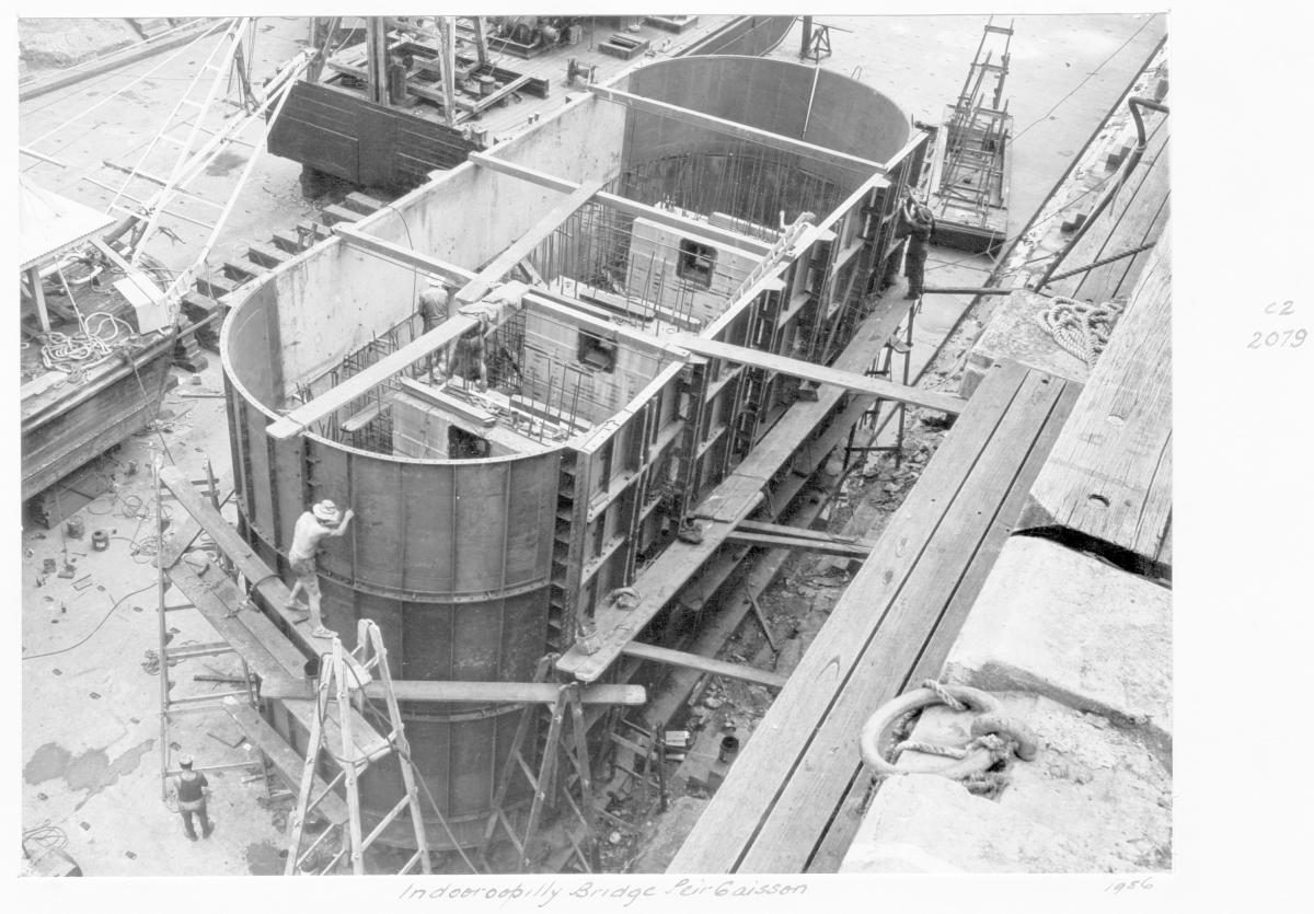 Indooroopilly Bridge construction, pier caisson - Brisbane, 1956