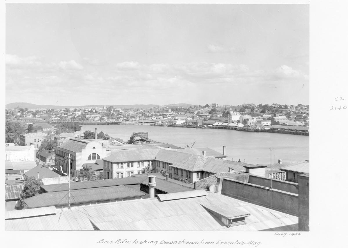 Brisbane River, looking downstream from Executive Building - Brisbane, August 1956