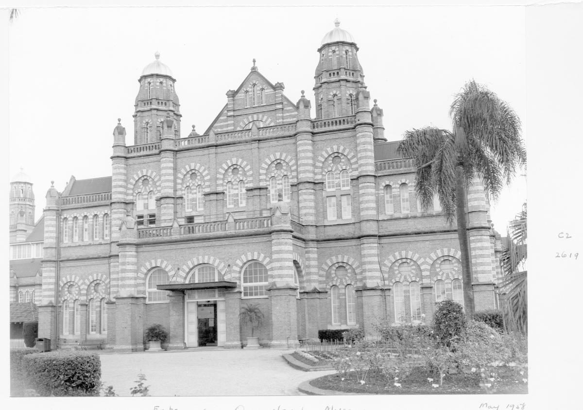 Entrance to the Queensland Museum, Brisbane., May 1958
