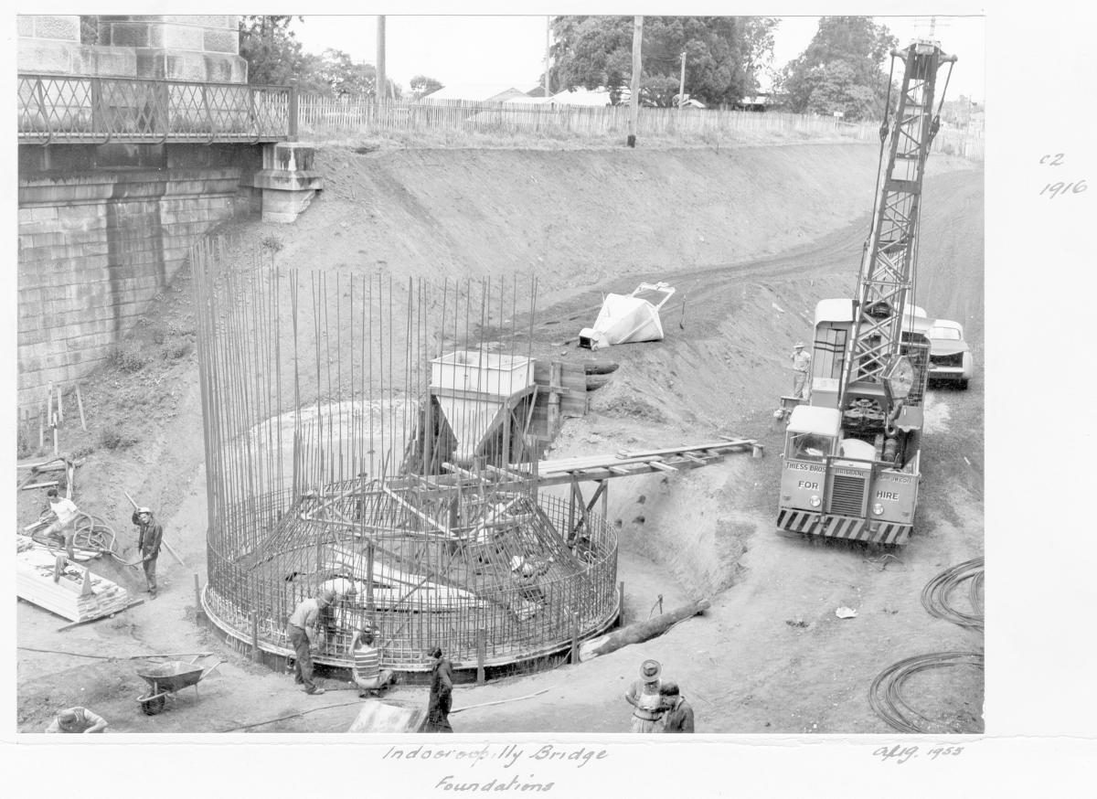 Construction of Indooroopilly Bridge foundations - Brisbane, August 1955