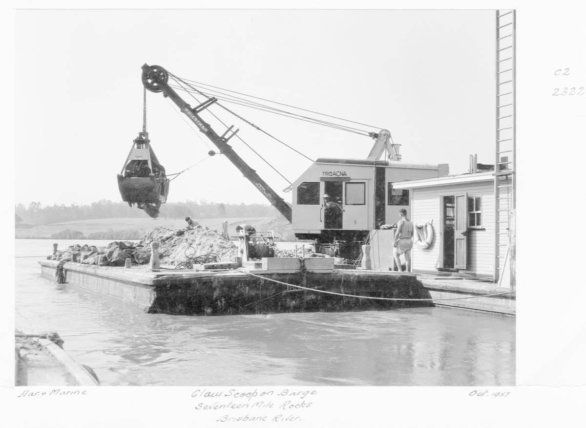 Claw scoop on barge, Seventeen Mile Rocks, Brisbane River, October 1957