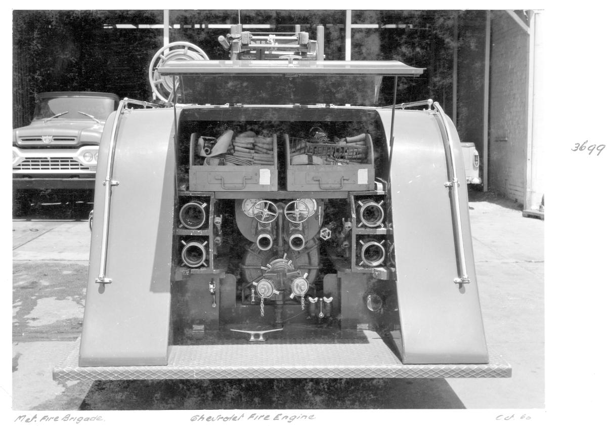Metropolitan Fire Brigade Chevrolet fire engine - Brisbane, October 1960