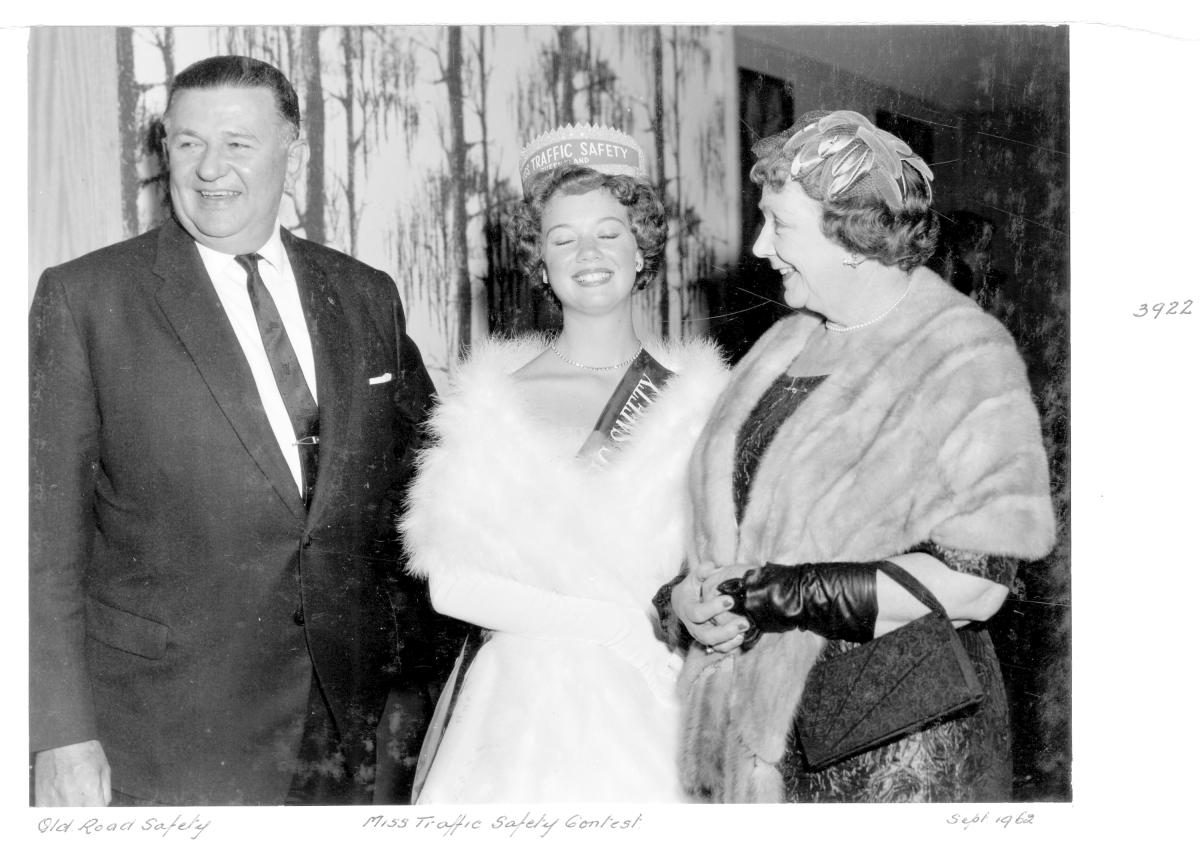 Miss Traffic Safety 1961 and judges - Brisbane, September 1961