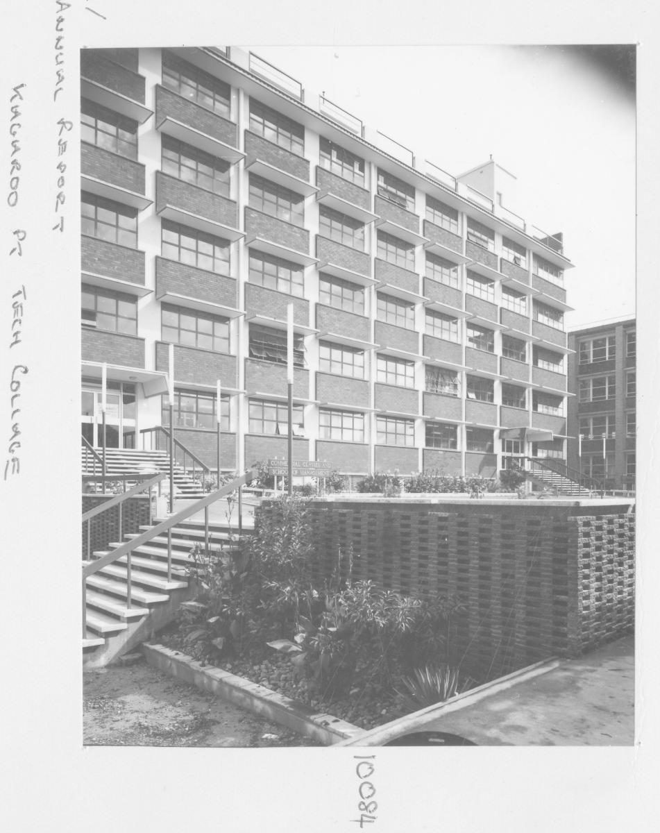 Kangaroo Point Technical College building - Brisbane, May 1972