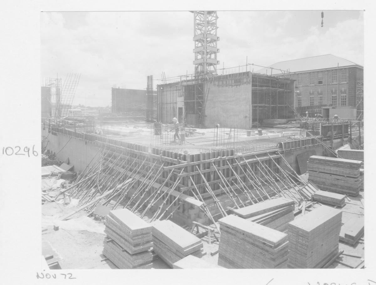 Construction of the Queensland Institute of Technology (QIT) Paramedical School - Brisbane, November 1972