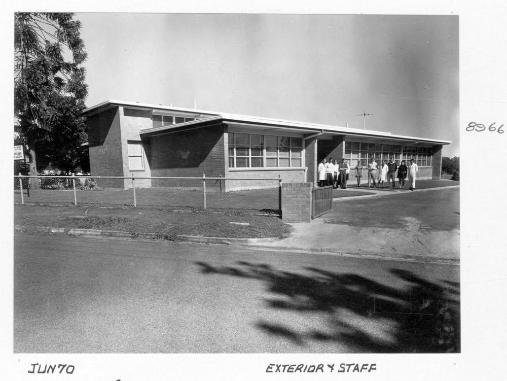 Exterior of building and staff at the Alan Fletcher Research Station, Sherwood, Brisbane, June 1970