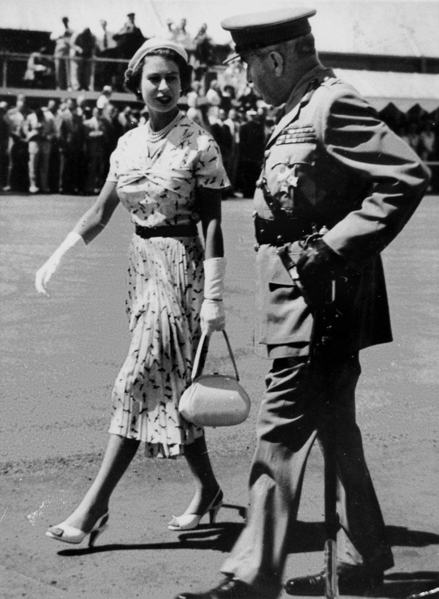 Queensland's Governor says good-bye to Queen Elizabeth II after her visit in March 1954