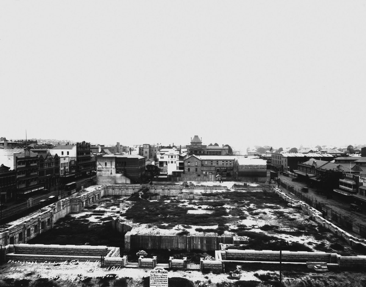 Construction of the Brisbane City Hall, 1924