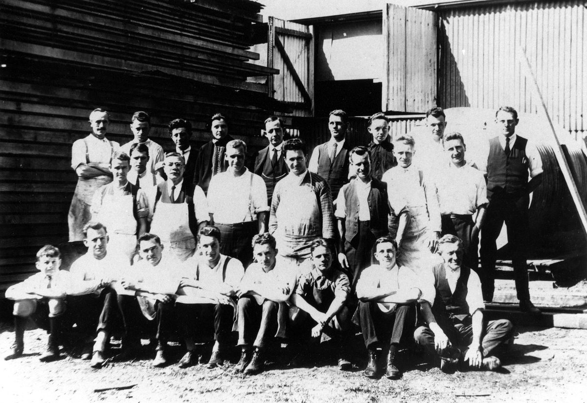 Staff from Rosenstengel's furniture factory, Brisbane, 1926