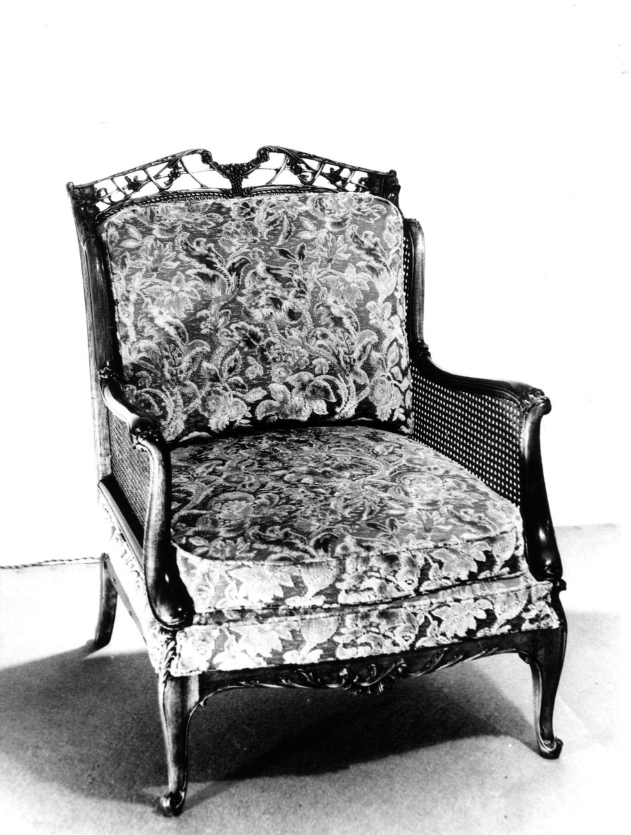 Upholstered easy chair built by Ed. Rosenstengel, 524 Brunswick Street, Fortitude Valley, Brisbane