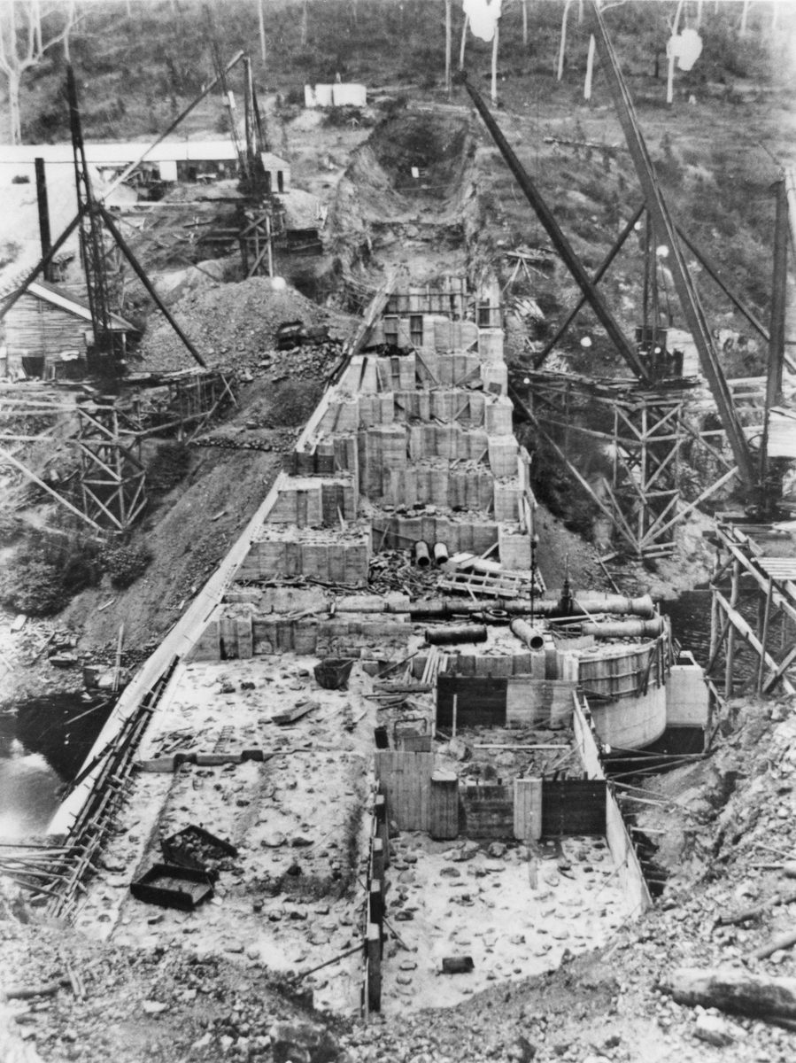 Dam wall under construction, Lake Manchester, 1916