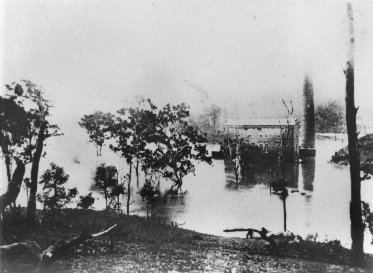 Mount Crosby Pumping Station during the 1893 floods