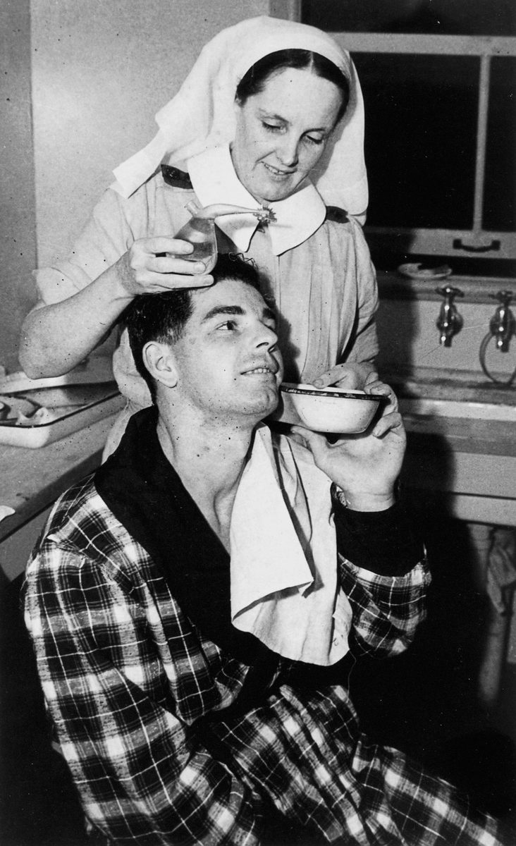 Nursing sister and her patient, Brisbane 1943