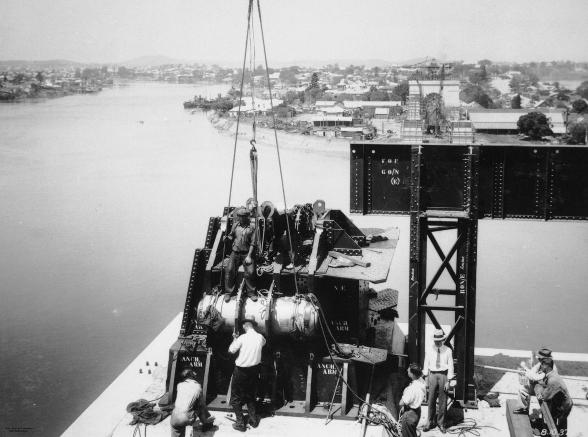 Construction of the Story Bridge, Brisbane, 1937