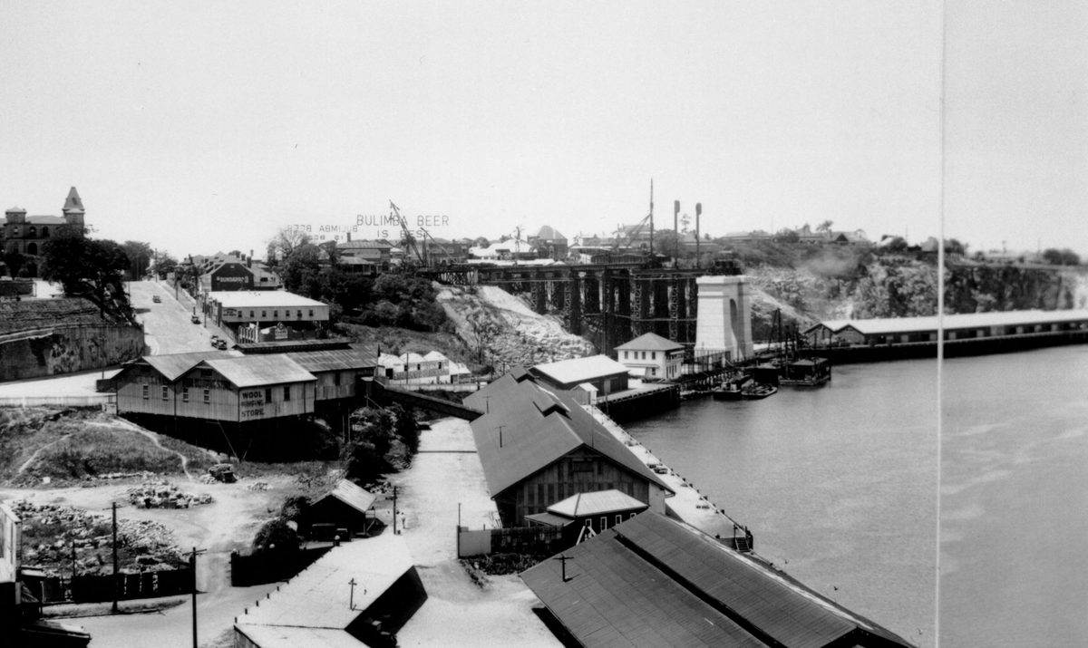 Story Bridge during construction, Brisbane, 1937