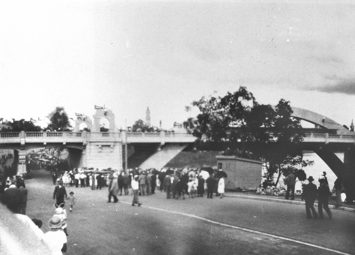 Official opening of the William Jolly Bridge, Brisbane, 1932