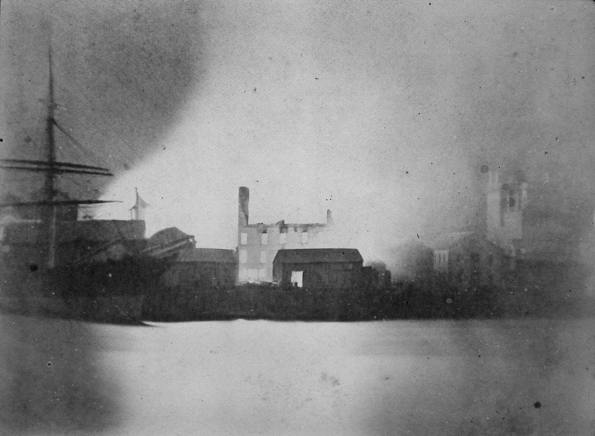 Warehouse of D. L. Brown & Co on fire in Eagle Street, Brisbane, 1888