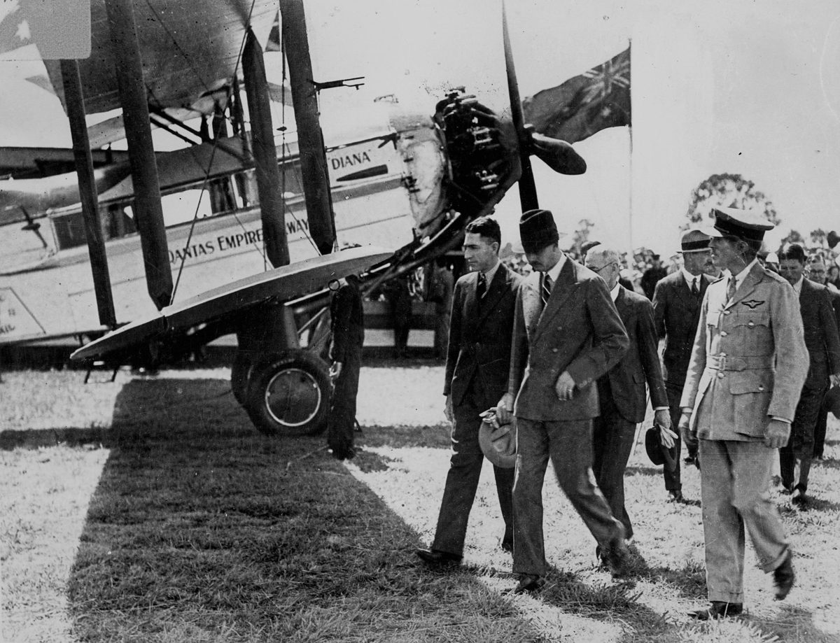 Duke of Gloucester at the launch of the regular airmail service to the United Kingdom, 1934