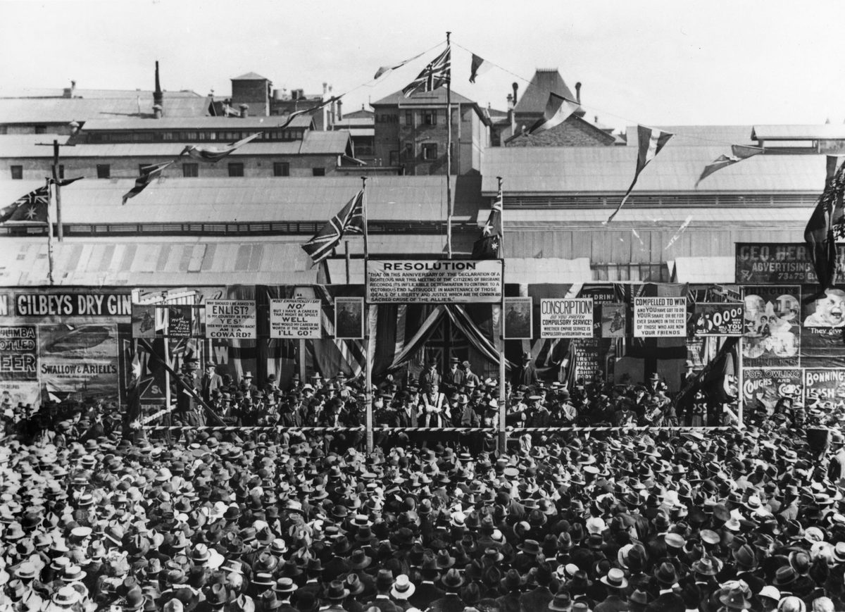 War anniversary meeting in Albert Square, Brisbane, 1916