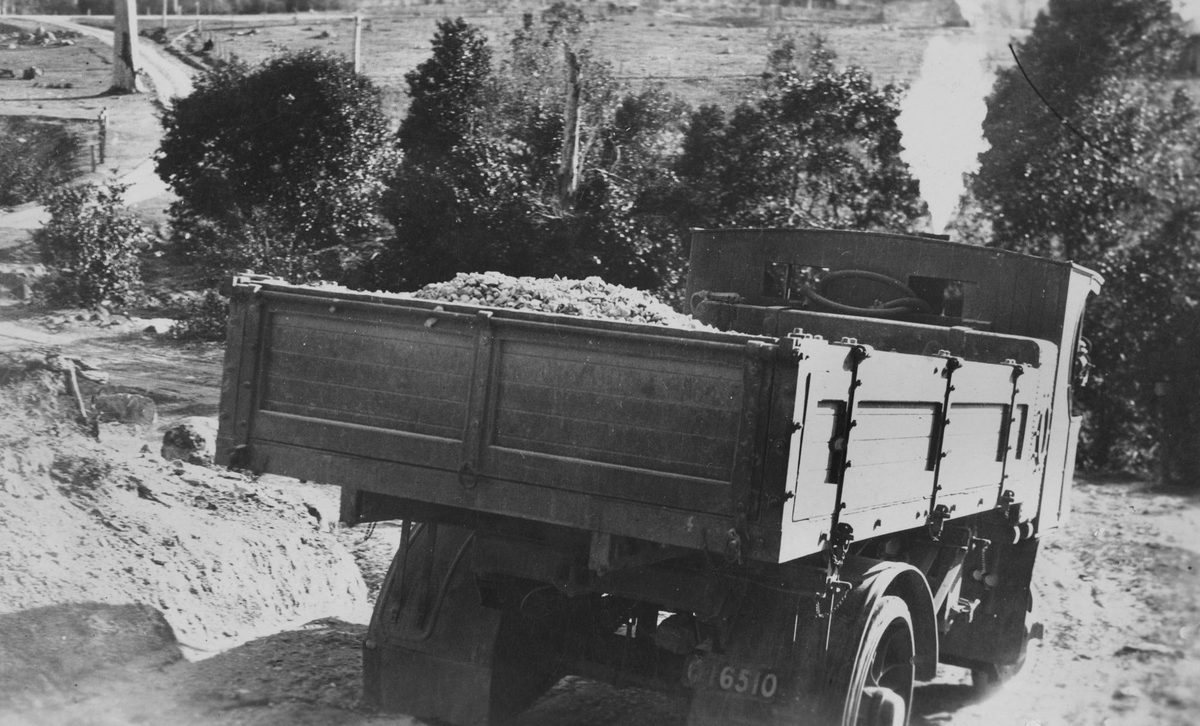 Brisbane City Council truck leaving Ashgrove Quarry, Brisbane, 1923