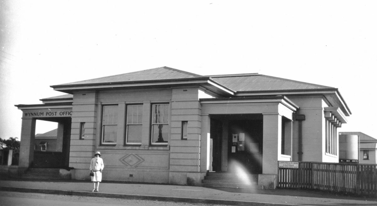 Josie Lyons outside the Wynnum Post Office in 1927