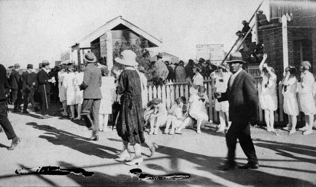Patrons flock to Brisbane Show Day, Exhibition Ground, 1923