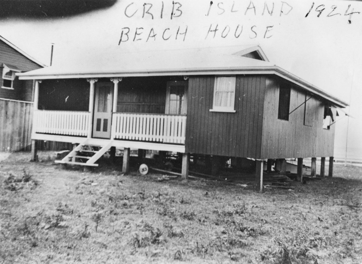 Beach house at Cribb Island, 1924