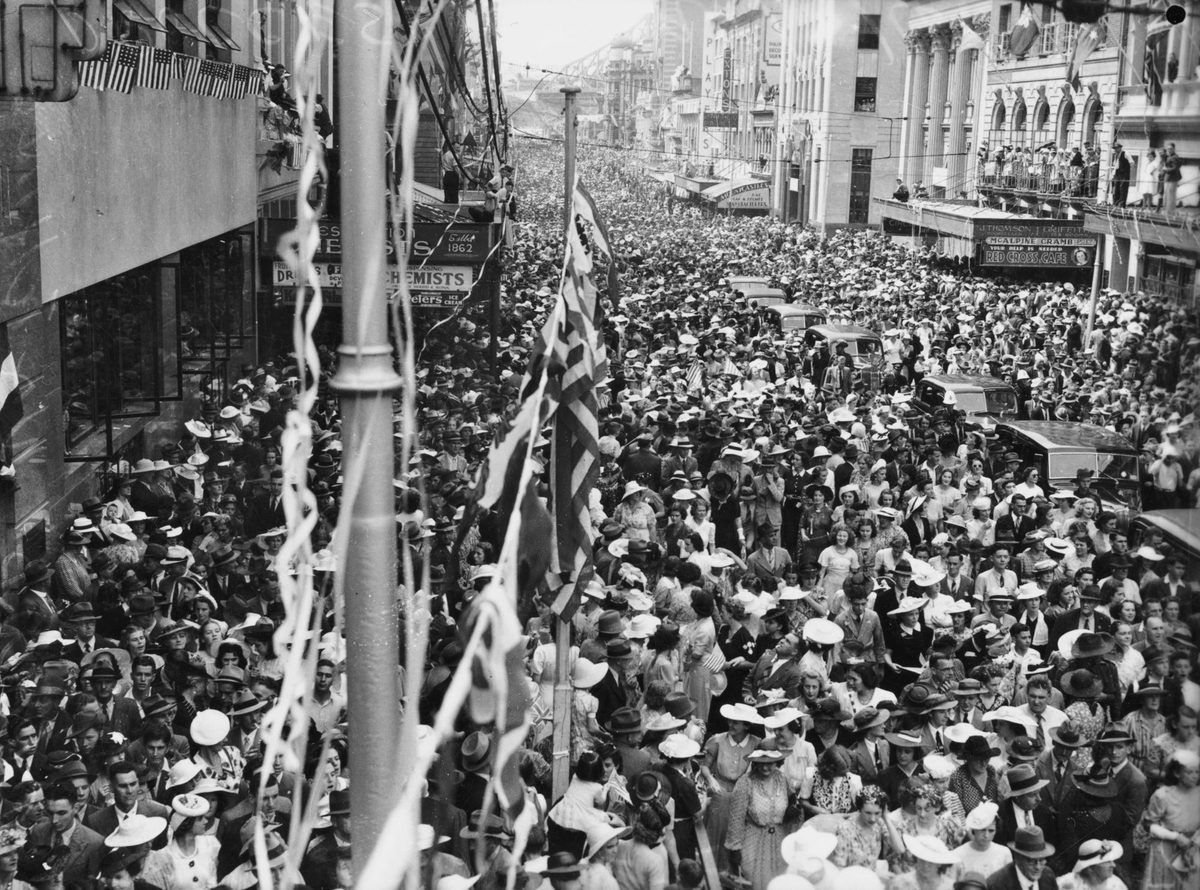 Scene in Queen Street after the U.S. naval march, Brisbane, 1941