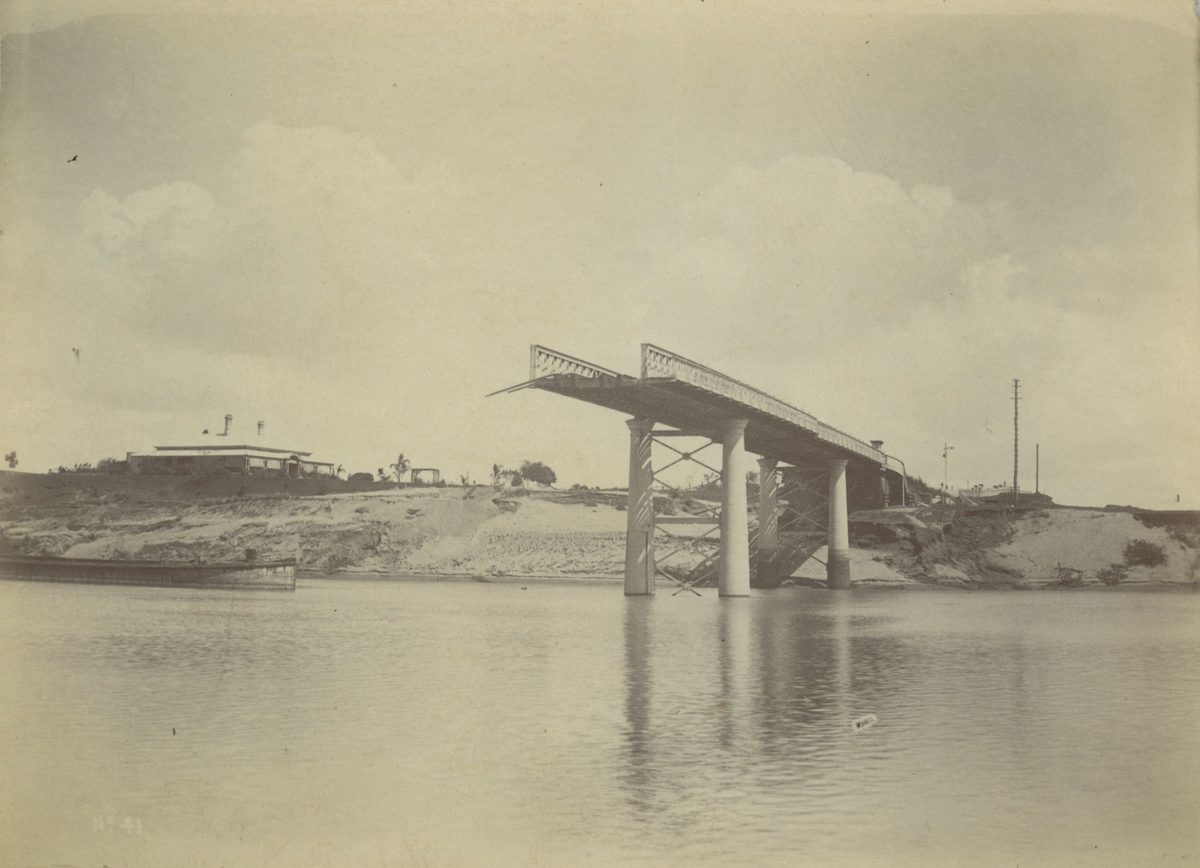 Indooroopilly Bridge photographed from the river after the 1893 floods of the Brisbane River