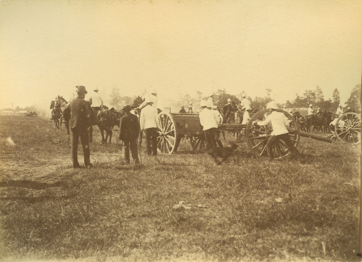 Soldiers moving artillery during a display in the Domain, Commonwealth Day, Brisbane, 1901