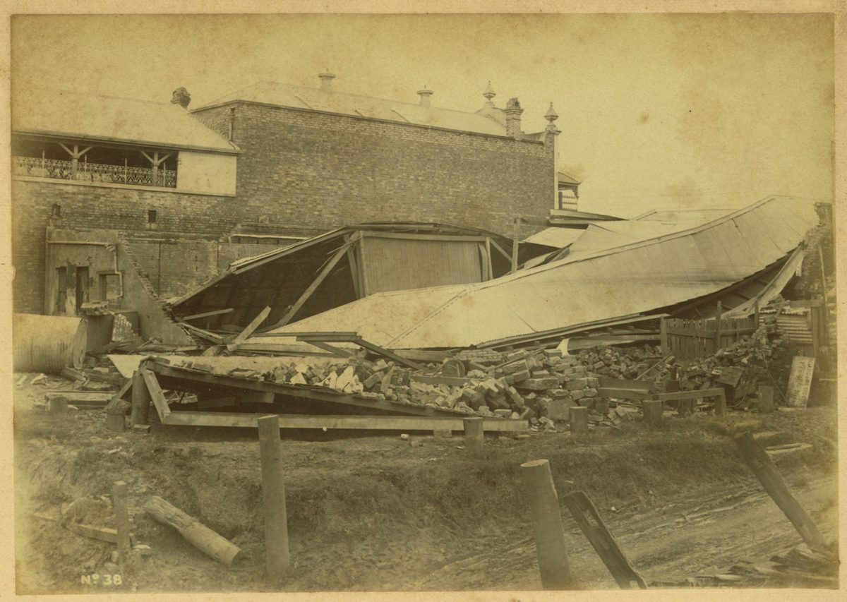 Building damaged by floodwaters, South Brisbane, 1893