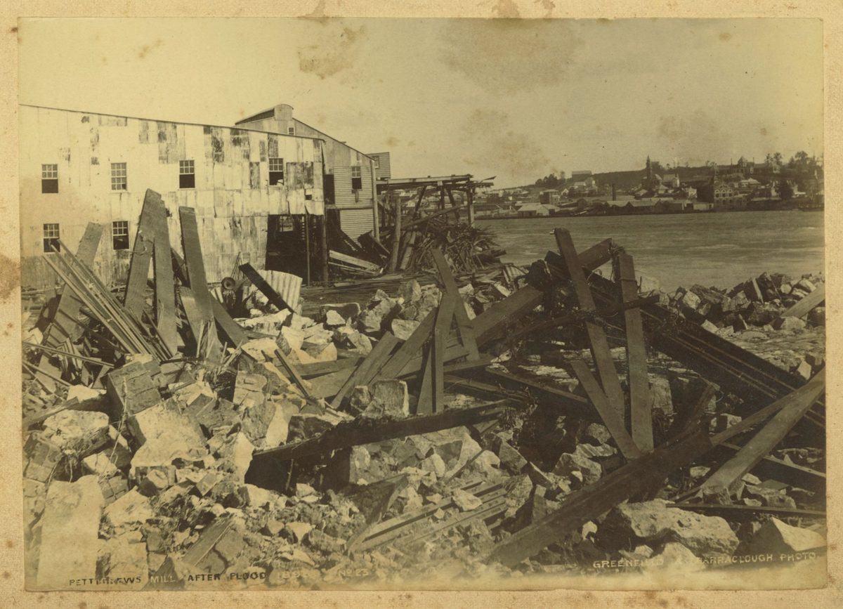 Flood damaged mill on the banks of the Brisbane River, 1893