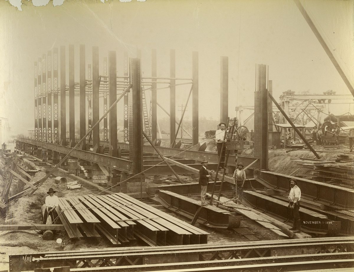 Engineer visiting Indooropilly Bridge construction site, Brisbane, 1894
