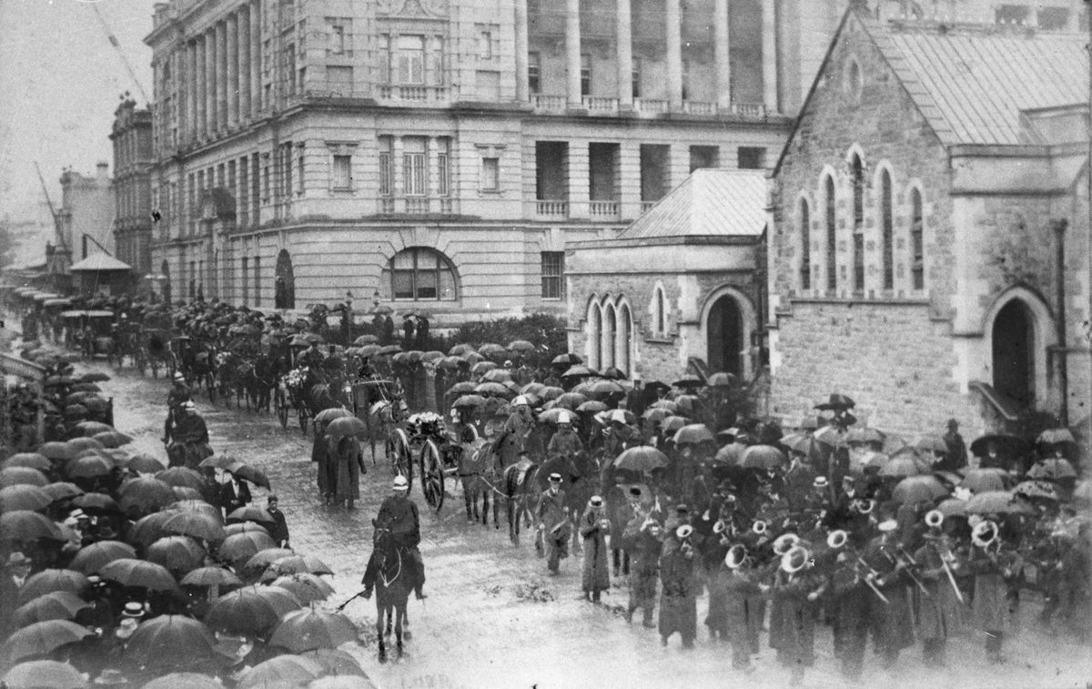 Police Commissioner Thallon's funeral in George Street, Brisbane, 1911