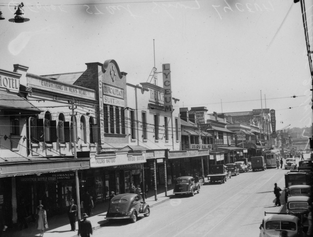 View of George Street, Brisbane, 1942