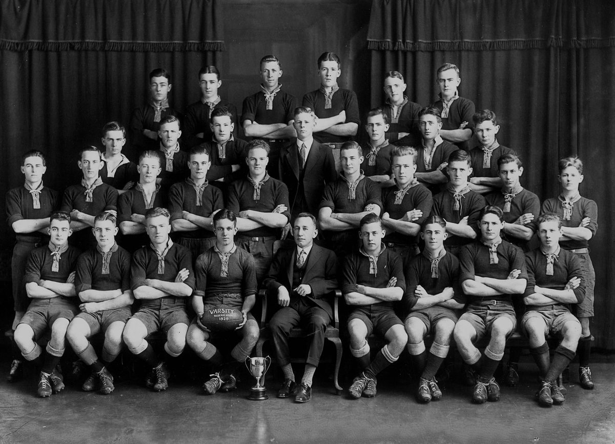 Varsity Reserve Grade footballers, 1929