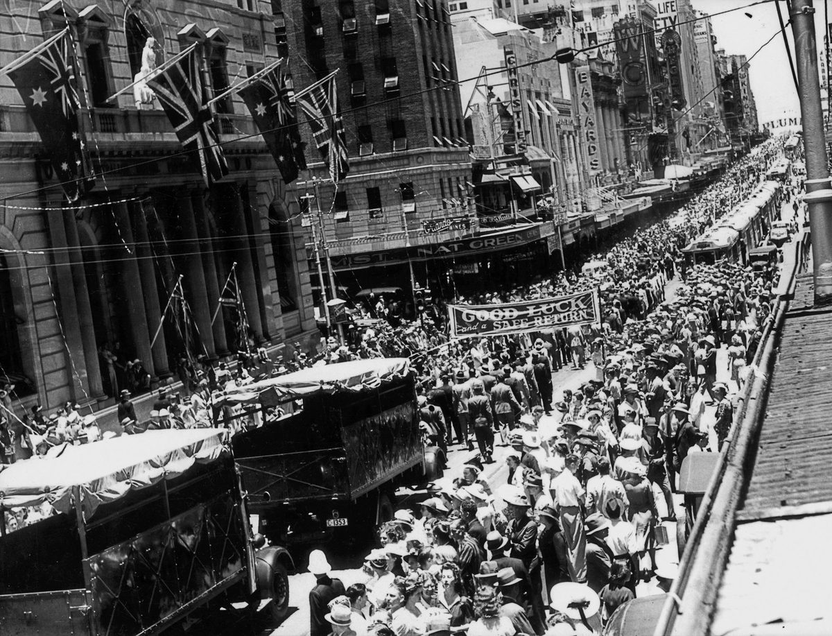 Crowds gather to watch the Air Force Parade in Queen Street Brisbane, December 1940
